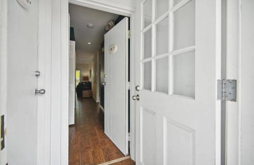Truman Annex House | Key West Charming by AvantStay Communal Pool Gated Community Near Fort Zachary Taylor Park Week Long Stays