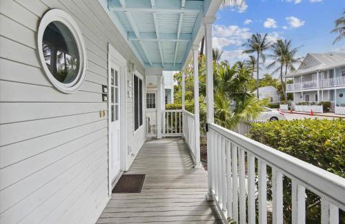 Truman Annex House | Key West Charming by AvantStay Communal Pool Gated Community Near Fort Zachary Taylor Park Week Long Stays