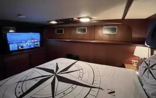 Key West Boat Rental | Key West Classic Gem