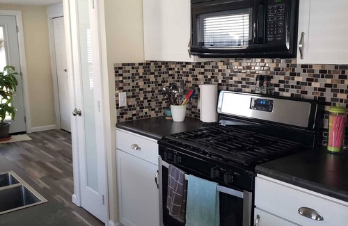 Geneva-on-the-Lake Cottage | Keys cottage -walk to the strip,Private lot, 2bdr 3rd guestroom detached.Spire