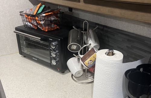 Gypsum RV Rental | Keystone Cougar 32 RLI luxury. Minutes from Cedar point and the Walleye capital