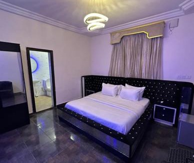 Gwarinpa Estate Apartment | Kf Apartments, Swimming pool, Gym, Wifi