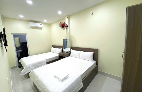 District 5 Hotel | Khach San Gia Thanh