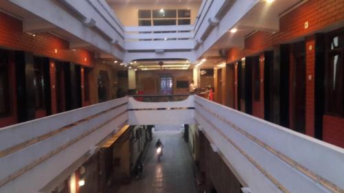 Bhopal Hotel | Khajaurao Inn bhopal station
