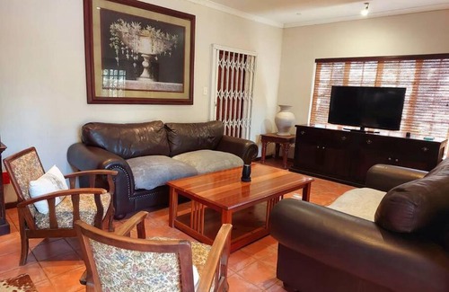 Greater Johannesburg Metropolitan Area Ski Chalet | Khalila's Equestrian Cottage