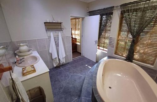 Greater Johannesburg Metropolitan Area Ski Chalet | Khalila's Equestrian Cottage