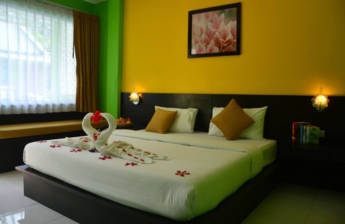 Khuekkhak Hotel | Khaolak C-nior Bungalows
