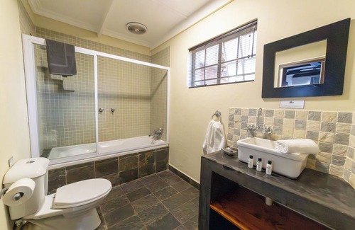 Schoemansville House | Khayamanzi Guesthouse