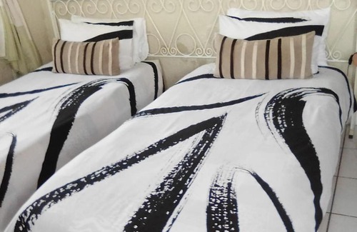 Ermelo House | Khokhamoya2 Guesthouse