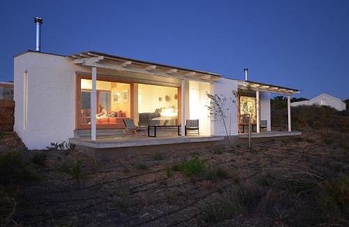 Yzerfontein Bed & Breakfast | !Khwa ttu