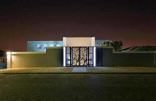 Mountainside House | Kianga