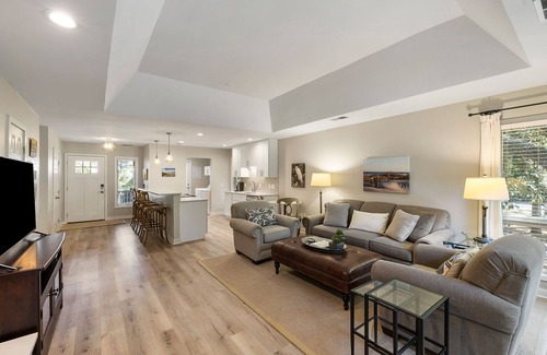 West Beach Cottage | Kiawah Island - West Beach - Greenslake Cottages - Bathrooms remodeled in 2025