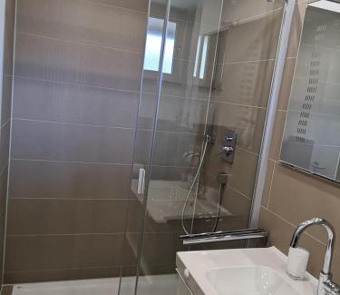 Markdorf Apartment | Kiba Panorama Suite Oberteuringen 73 Seeblick & Hallenbad