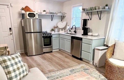 Harleston Village Condo | Kick back and relax in this calm, stylish space
