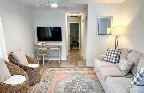 Harleston Village Condo | Kick back and relax in this calm, stylish space