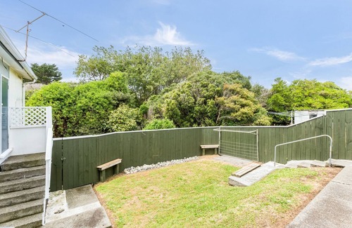 Titahi Bay House | Kick back on Kapiti! Your home away from home, just steps from the beach.