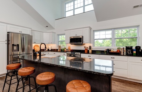 Asheville House | Kid-friendly amenities & King Suite w Fireplace- Minutes to Mtns or Main Street