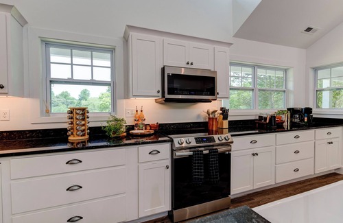 Asheville House | Kid-friendly amenities & King Suite w Fireplace- Minutes to Mtns or Main Street