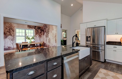 Asheville House | Kid-friendly amenities & King Suite w Fireplace- Minutes to Mtns or Main Street