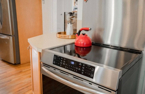Lower Avenues House | Kid-Friendly Stay with Backyard: Long Stays