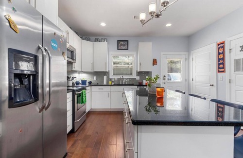 Auburn House | Kid Friendly Townhome! 3/4 mi to Jordan Hare!