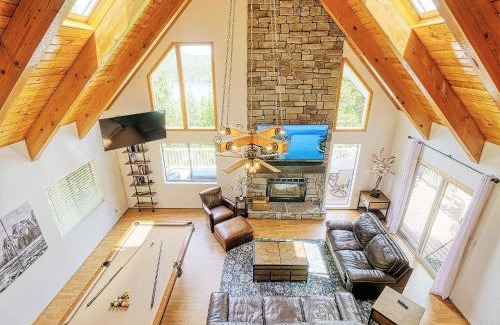 Lake Arrowhead House | Kid's Paradise! Ball Pit 2 Lofts Lakeview 5 bd, 3ba