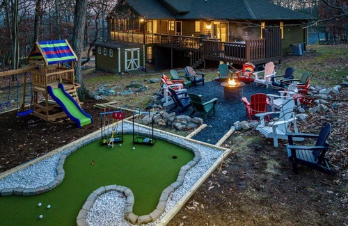 Massanutten House | KidFav, Parent-Loved, MiniGolf,HotTub,FirePit,Pets