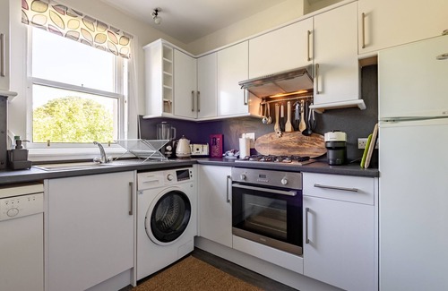 St. Andrews Ski Chalet | Kidston Court (No 9)