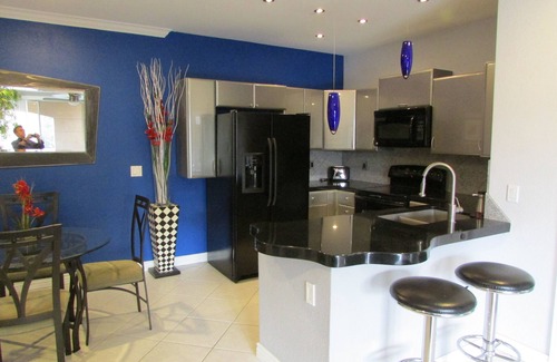 Paradise Valley Village Condo | Kierland, North Scottsdale 1 bedroom, 1bath,1 car garage, minimum 30 days