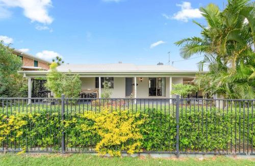 Point Vernon House | Kiesha House Beachfront Serenity