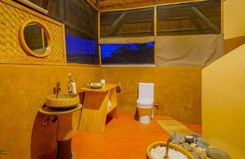 Western Region Cabin | Kikorongo Safari Lodge