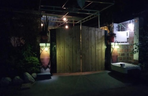 Moshi Hotel | KILIMANJARO MAD MONKEY'S HOTEL