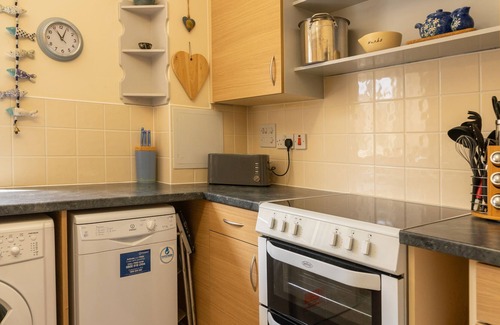 Instow House | Kiln House - 3 Bed, Sleeps 6, (TJS1KH)