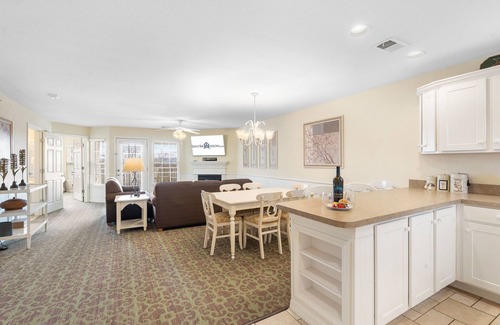 Kimberling City Condo | Kimberling City Condo w Table Rock Lake Access-Free Daily Tickets-Cmty Pool-Mini Golf