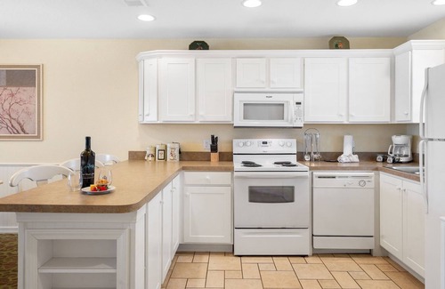 Kimberling City Condo | Kimberling City Condo w Table Rock Lake Access-Free Daily Tickets-Cmty Pool-Mini Golf