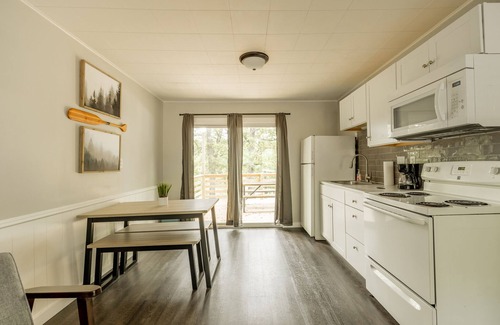 Kimberling City Condo | Kimberling Cove Resort, Studio style room, sleeps 6