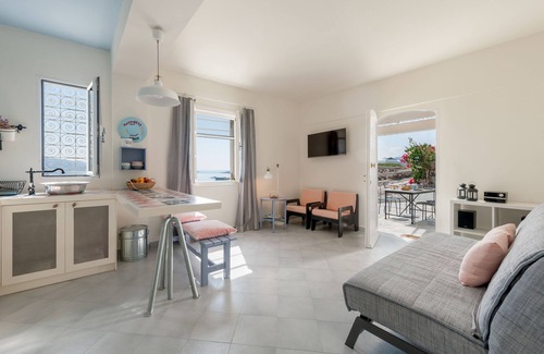Kimolos Apartment | Kimolian Houses