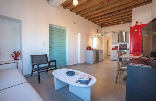Psathi Hotel | Kimolos Vibes Suites