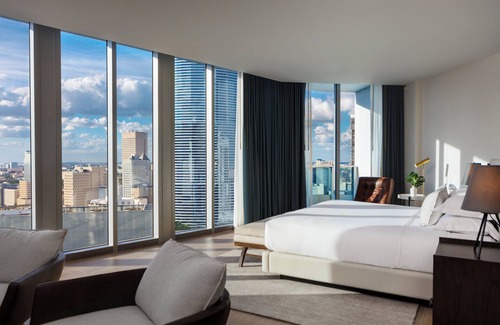 Downtown Miami Hotel | Kimpton EPIC Hotel by IHG