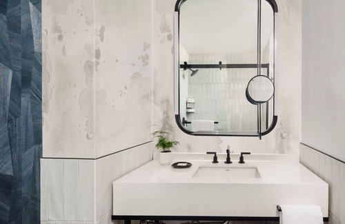 Central New York City Hotel | Kimpton Theta New York - Times Square by IHG