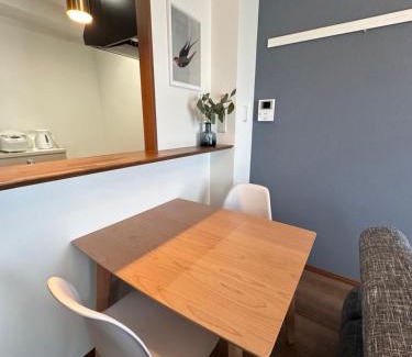 Maekawa Apartment | Kin-Con-Kan 301 新築 那覇空港から車で25分 コンビニ徒歩1分 沖縄ワールド徒歩9分ファミリーや長期滞在者にもお勧め