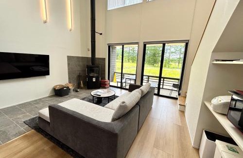 Hakuba Ski Chalet | Kinagashi Happo Chalet West