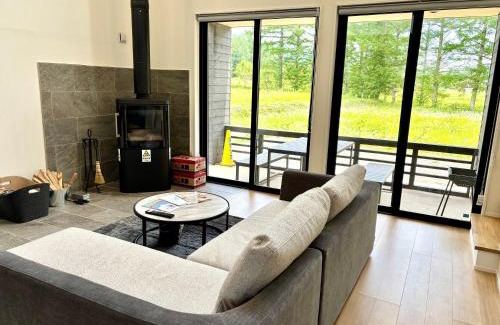 Hakuba Ski Chalet | Kinagashi Happo Chalet West