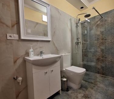 Tuchomerice Apartment | KindStay Suites Prague Airport - Terrace Suite