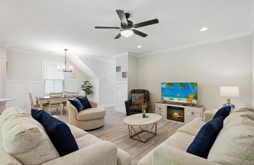 Spanish Wells House | King 2 Queens 3 Doubles Foldout Stainless Steel Bikes & Beach Gear included