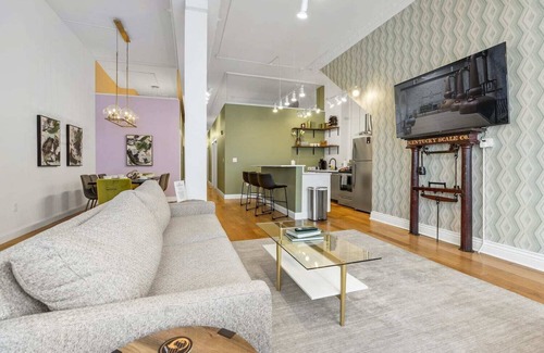 Shelby Park Apartment | KING ADA Sleep8 4Beds 2BA Swepson Escape 101