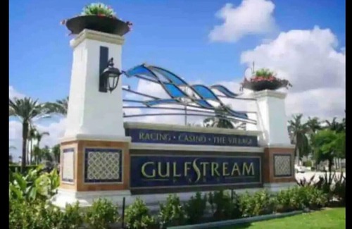 Miami Gardens Apartment | King Bed, 3 miles to Stadium