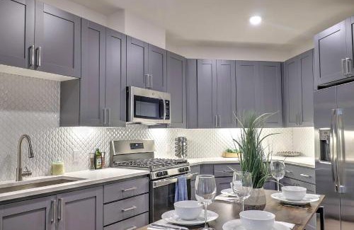North Scottsdale Apartment | King Bed-Courtyard View-Pool-Games-Instant Booking G3043