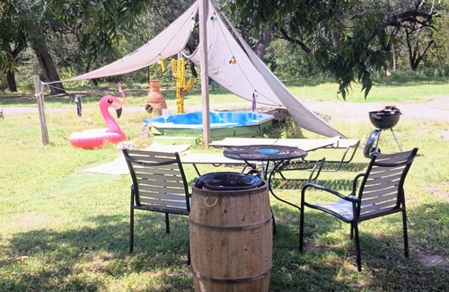 Bandera Cottage | King bed, shuffleboard & pool