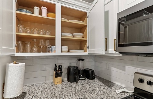 St. Augustine House | King Bed Suite, Pet-Friendly – Minutes to Beach
